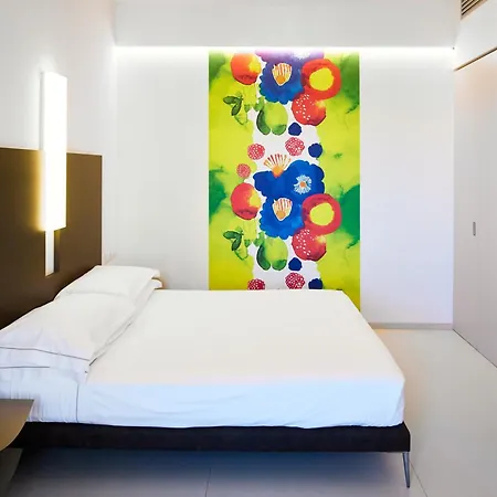 Cristallo Apartahotel 4*